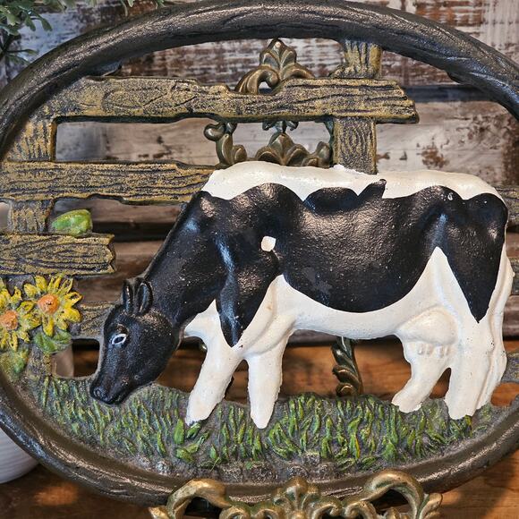 Vintage Cast Iron Trivet-Black and White Cow Trivet Farmhouse Decor 8"x6.25" - Picture 10 of 10
